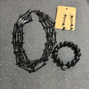 Sophisticated Black Necklace Set